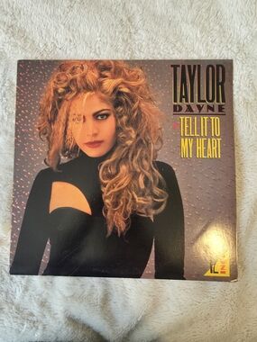 TAYLOR DAYNE TELL IT TO MY HEART ARISTA AD1-9611 12" 33 RPM VINYL SINGLE